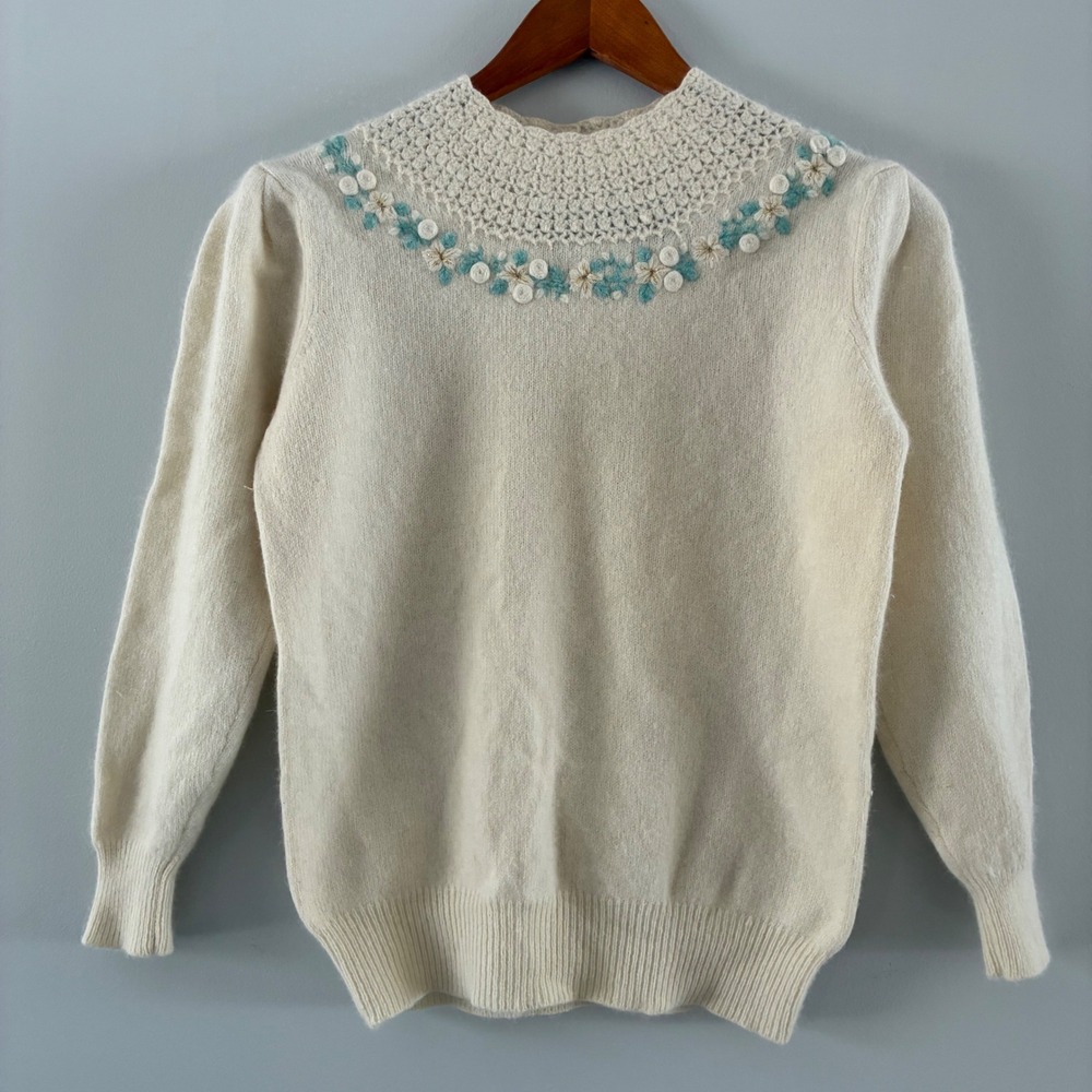 Woodstock Intl Sweater 40 Lambswool Angora Embroidered Cottage Shabby Chic